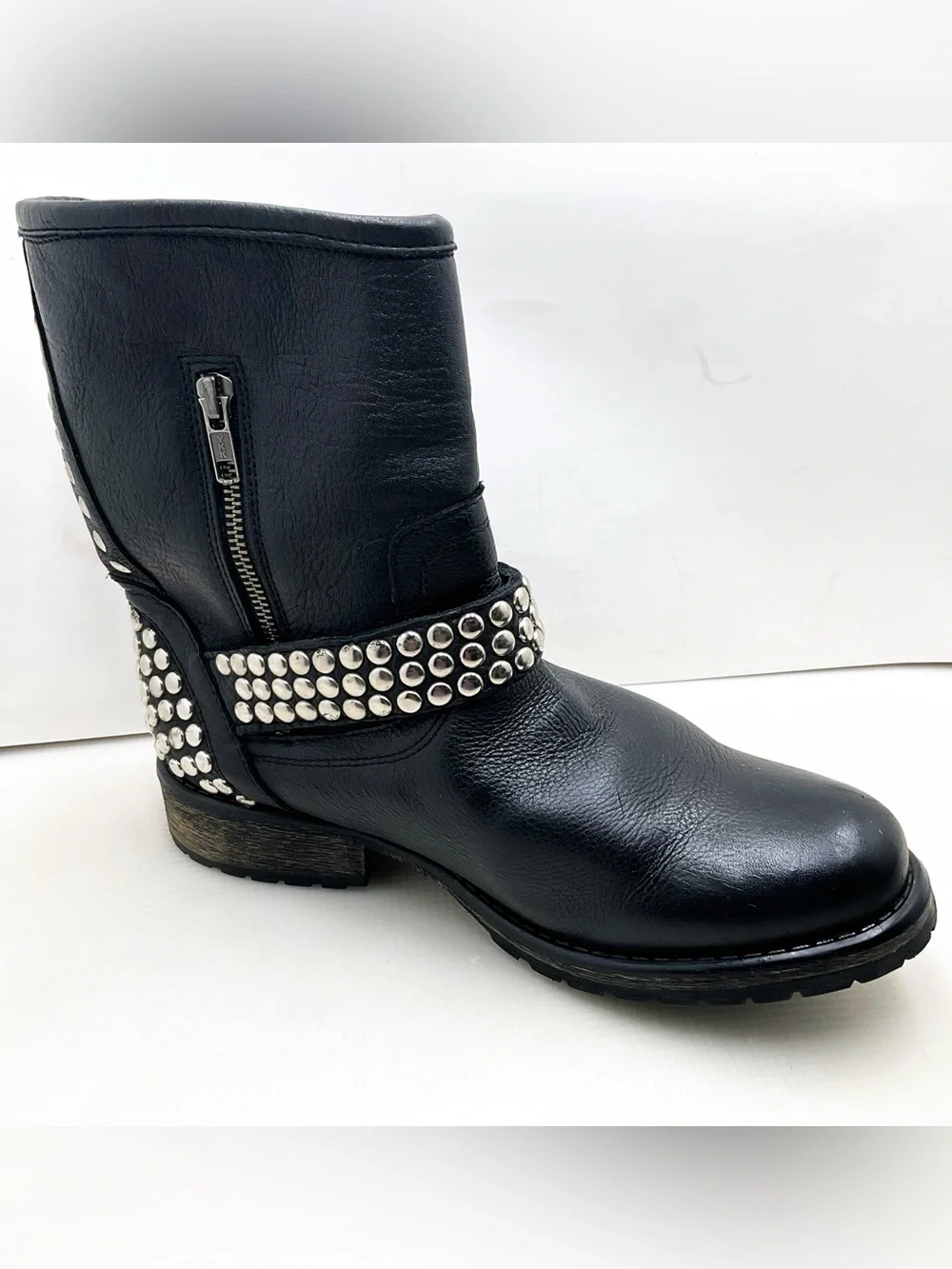 {Steve Madden} Fraankie Leather Studded Ankle Boots